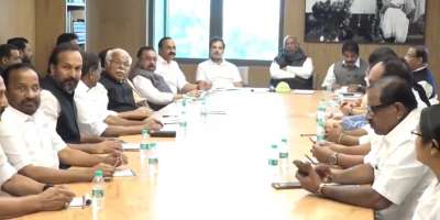 congress-warns-kerala-leaders-discipline-party-line - Satya Hindi