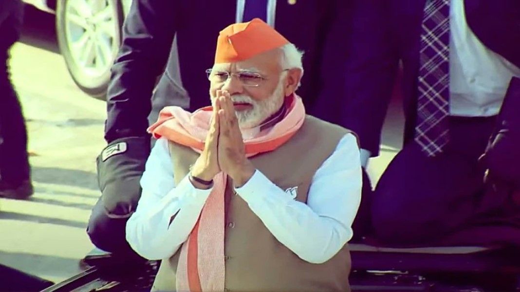 वाराणसी हॉट स्पॉटः&nbsp;एक&nbsp;ही स्टाइल के रोड शो में कौन भारी मोदी, अखिलेश या प्रियंका