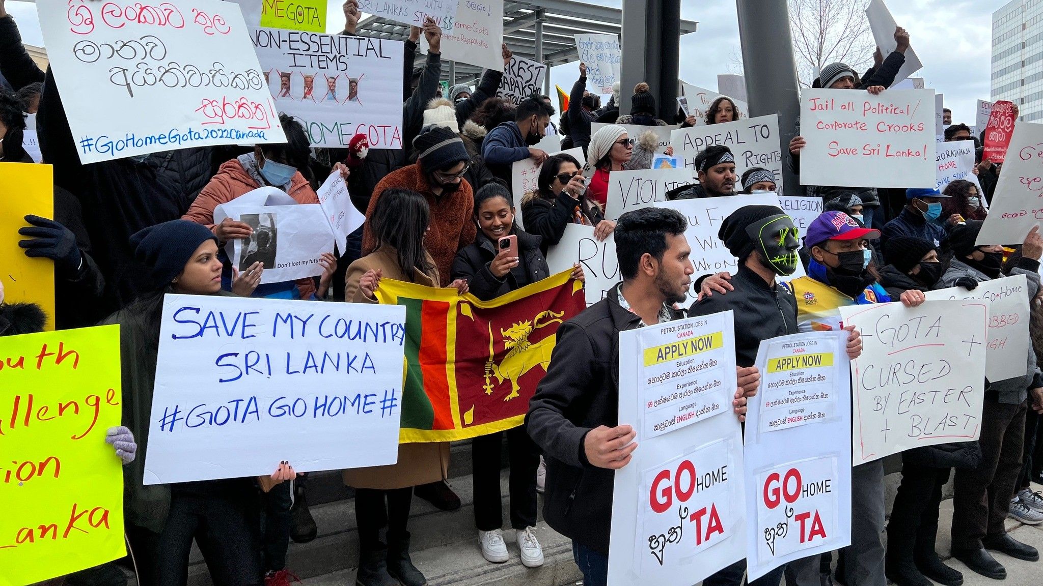 Sri Lanka economic crisis Basil Rajapaksa Tried To Flee - Satya Hindi