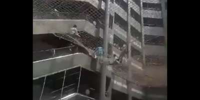 maharashtra deputy speaker jumps off secretariat 3rd floor protesting govt policy - Satya Hindi