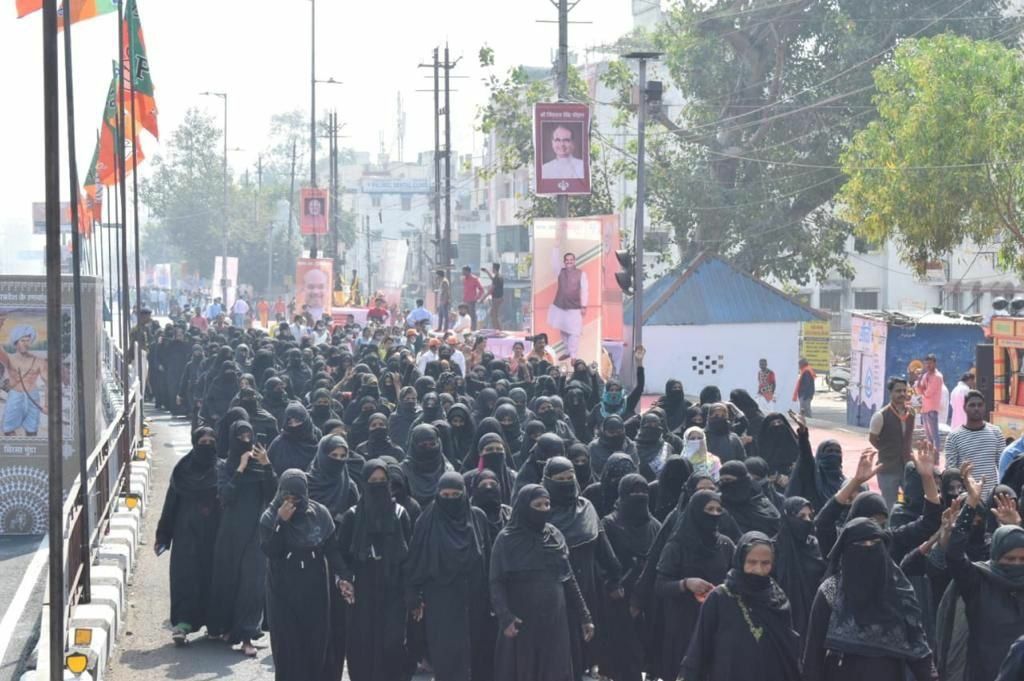 Shaheen Bagh being made from hijab, demonstrations in many cities, Karnataka adamant on ban - Satya Hindi