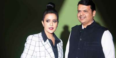 Fadnavis wife Amruta promised help to bookie: says charge sheet - Satya Hindi