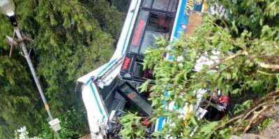 Uttarakhand: Bus falls into gorge, 33 dead - Satya Hindi