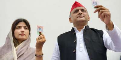 Mainpuri by election 2022 Akhilesh Yadav allege polling irregularities - Satya Hindi