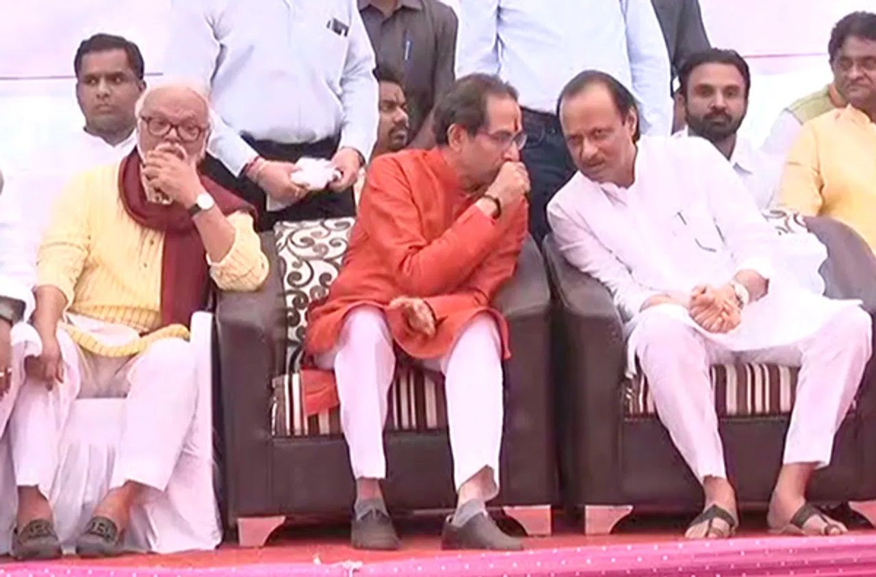 महाराष्ट्रः संकट में अजीत पवार की पार्टी, लेकिन&nbsp;उद्धव की चर्चा ज्यादा क्यों?