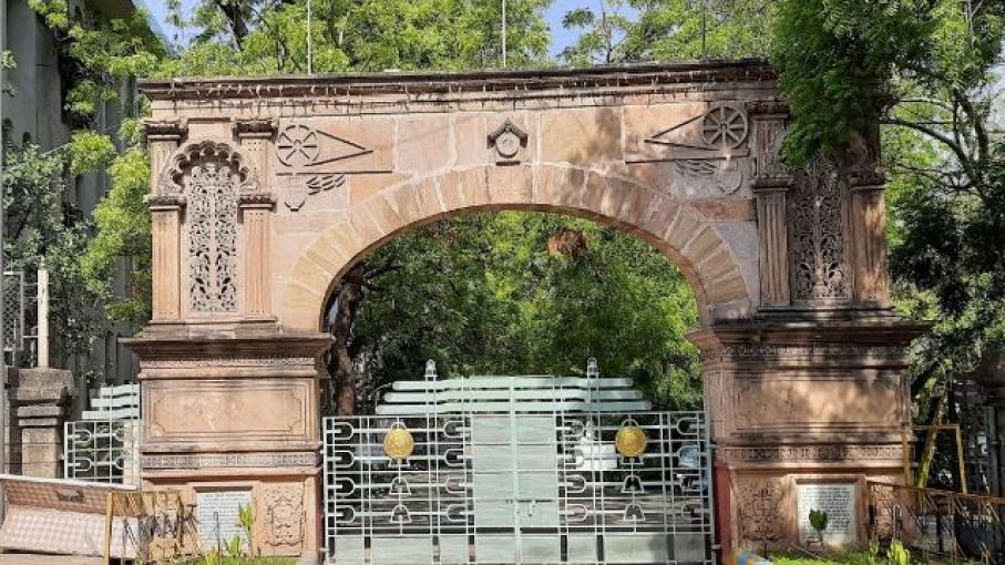 गांधी की गुजरात विद्यापीठ में भी अब क्या संघ की चलेगी?