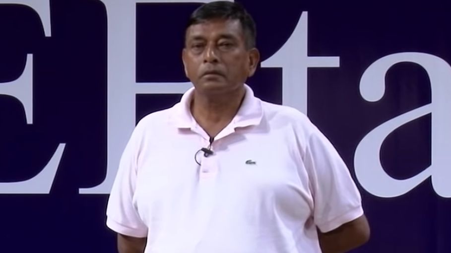 तारक सिन्हा: जिन्होंने दर्जनों अंतरराष्ट्रीय क्रिकेटरों को बनाया पर खुद गुमनाम रहे!&nbsp;