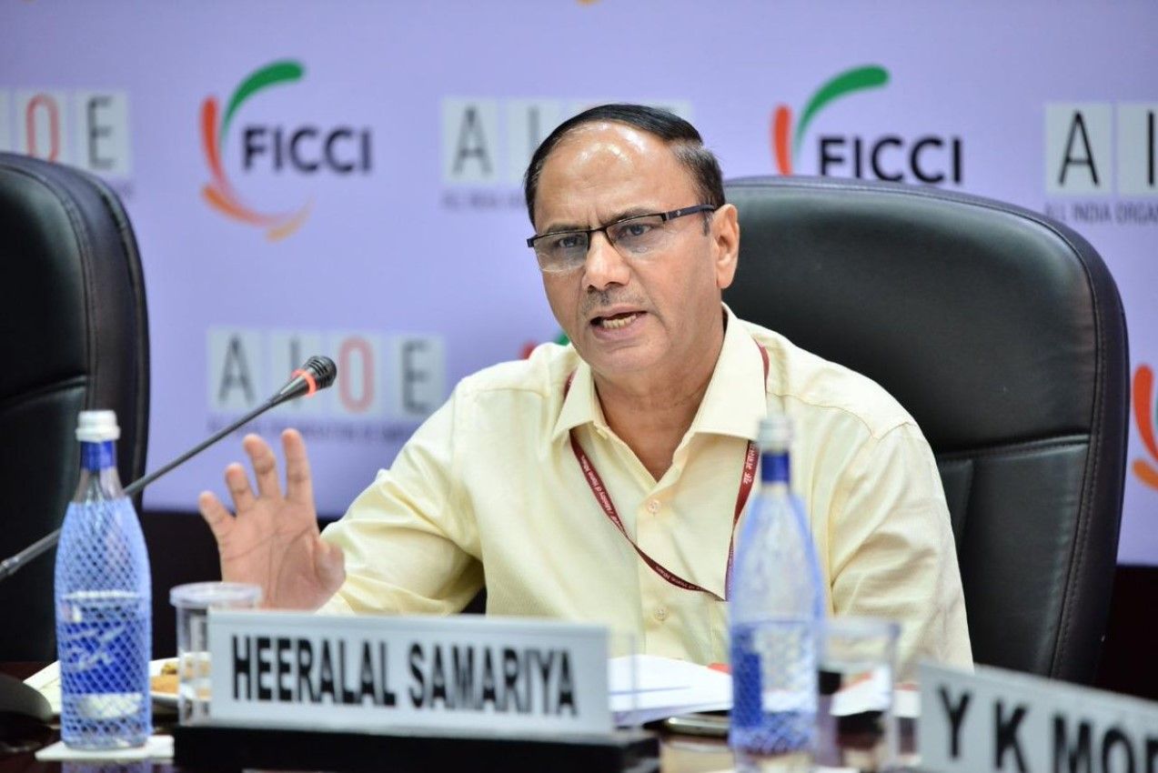 नए CIC की नियुक्ति चुनाव के दौरान क्यों, कांग्रेस ने खड़े किए सवाल