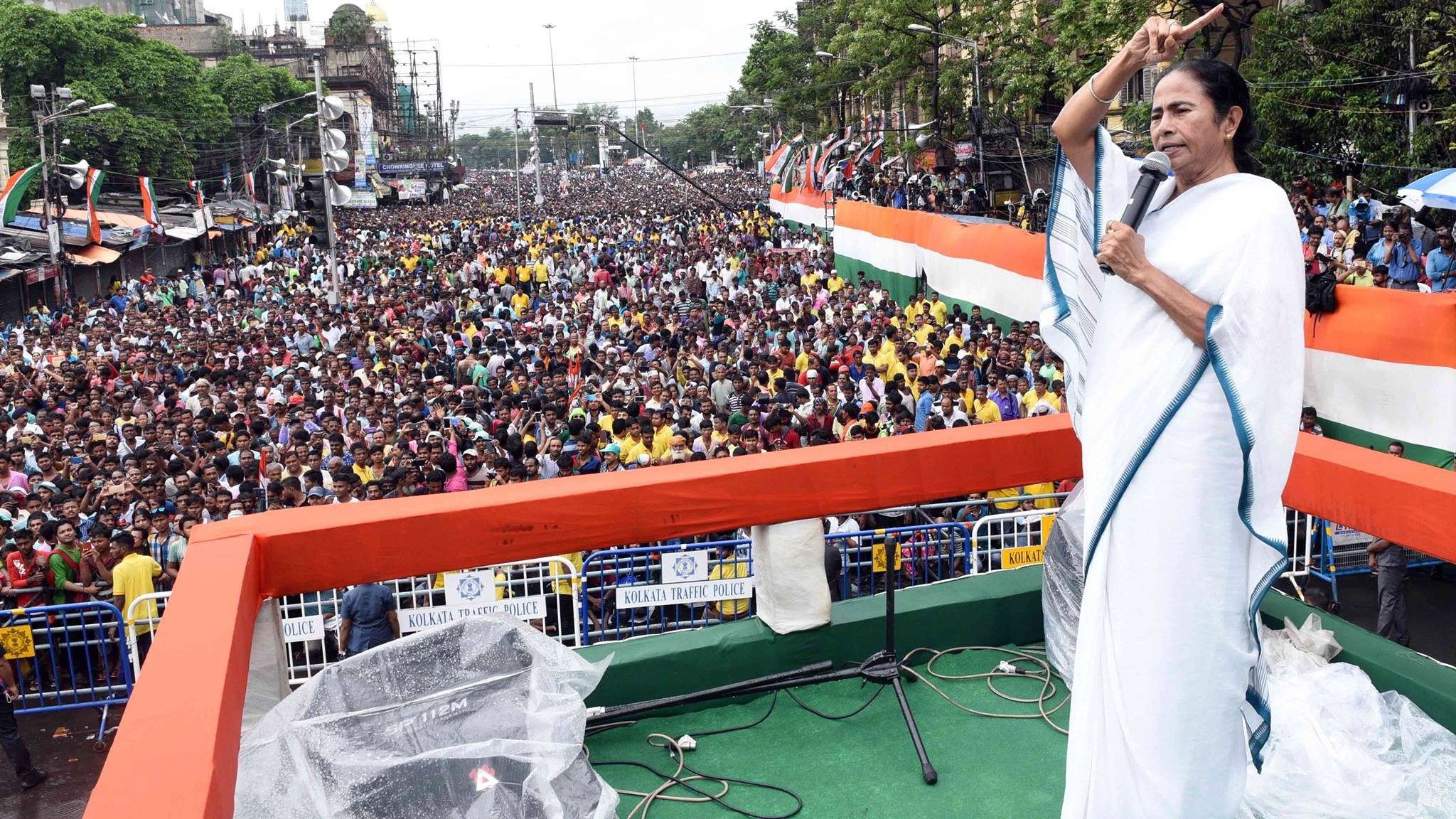 Mamata Banerjee Durga Puja to Narendra Modi Hindutva - Satya Hindi