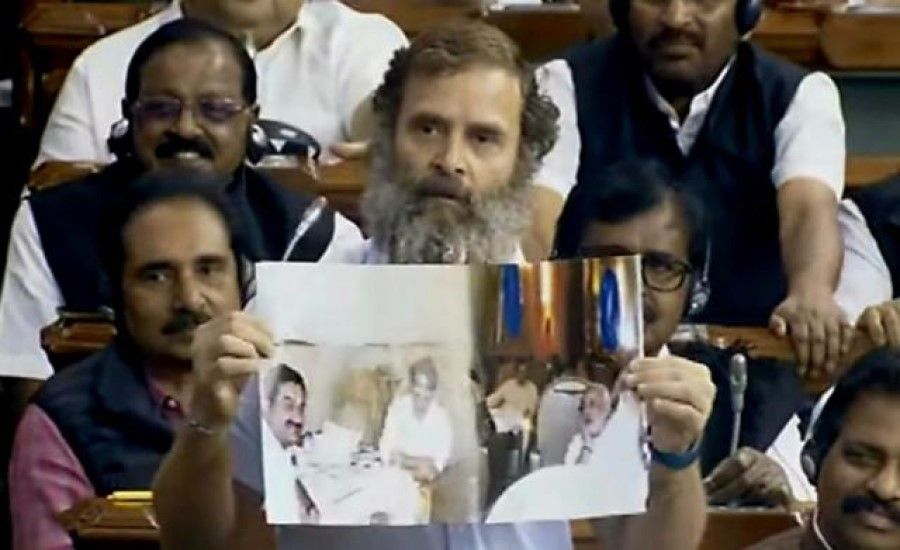 Adani-Ambani dispute in elections: Did Modi lie, Rahul is taking names daily - Satya Hindi