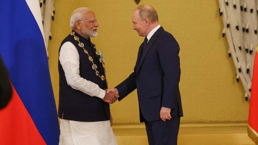 पुतिन से बोले मोदी- 'युद्ध के मैदान में कोई समाधान संभव नहीं'