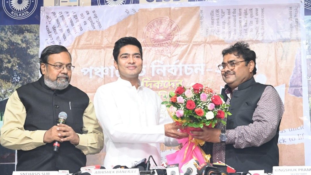 ईडी के सामने पेश हुए अभिषेक बनर्जी, 6 हजार पन्नों का जवाब सौंपा&nbsp;