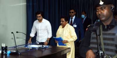 mayawati removes nephew akash anand as her successor and bsp national coordinator - Satya Hindi