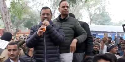 arvind kejriwal slum issue in delhi election 2025 - Satya Hindi