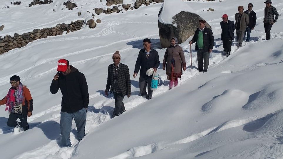 हिमाचल प्रदेश: वोटिंग ख़त्म, 5 बजे तक 66% मतदान