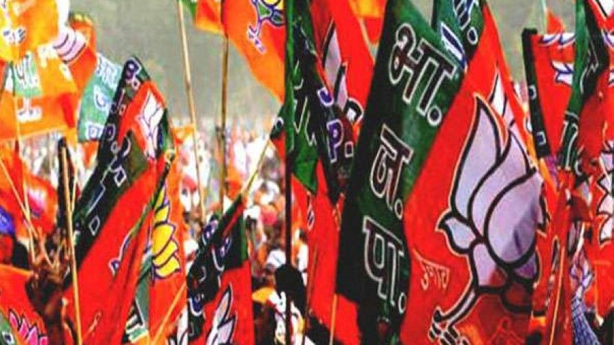 सपा को जवाब, बीजेपी के कमंडल से निकले 44 ओबीसी प्रत्याशी
