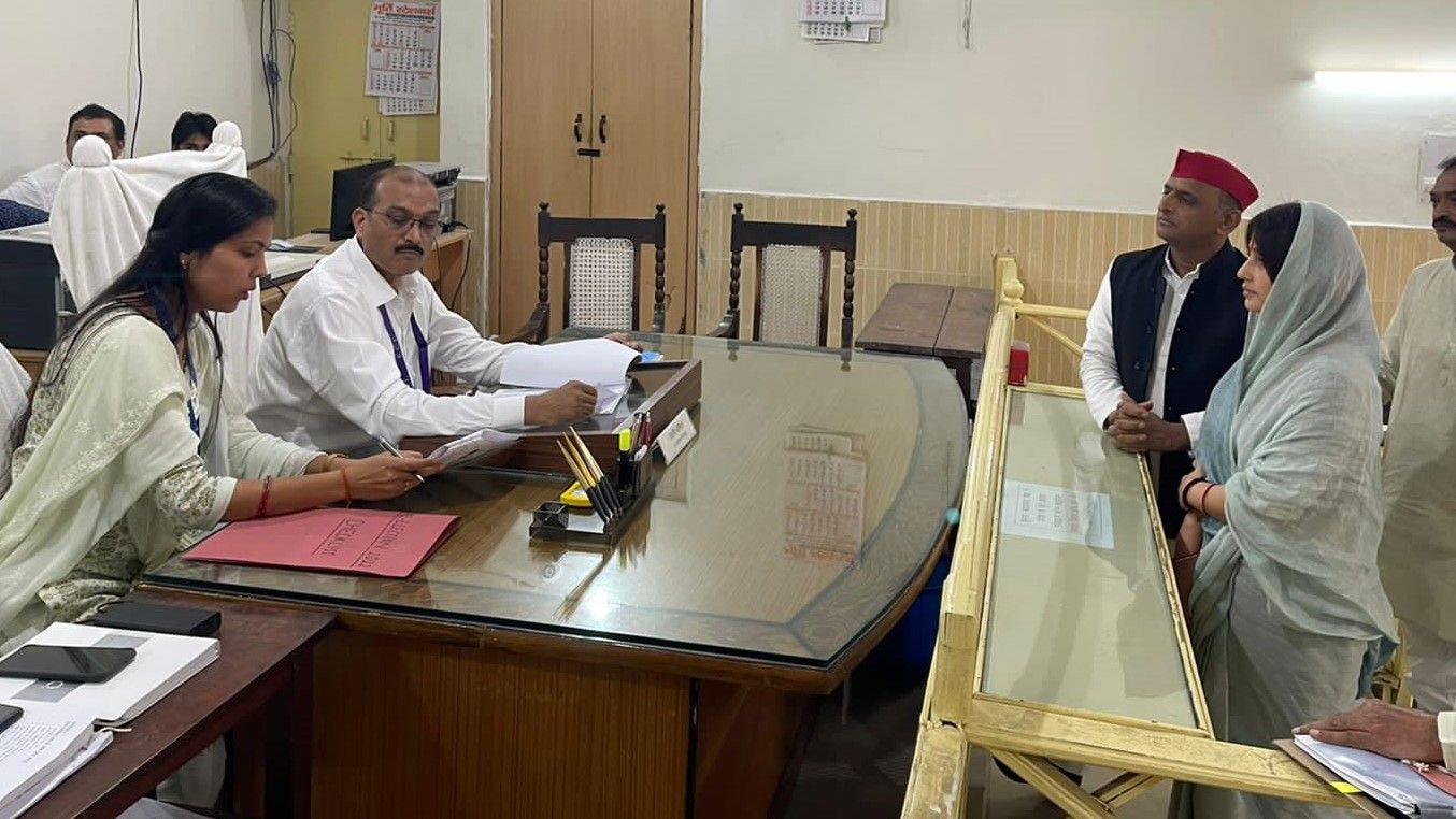 Dimple Yadav filed nomination for Mainpuri bypoll 2022 - Satya Hindi