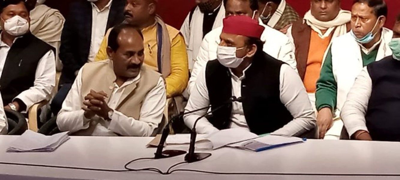 सपा सरकार बनी, तो हर बीपीएल परिवार को 18,000 रुपये सालः अखिलेश
