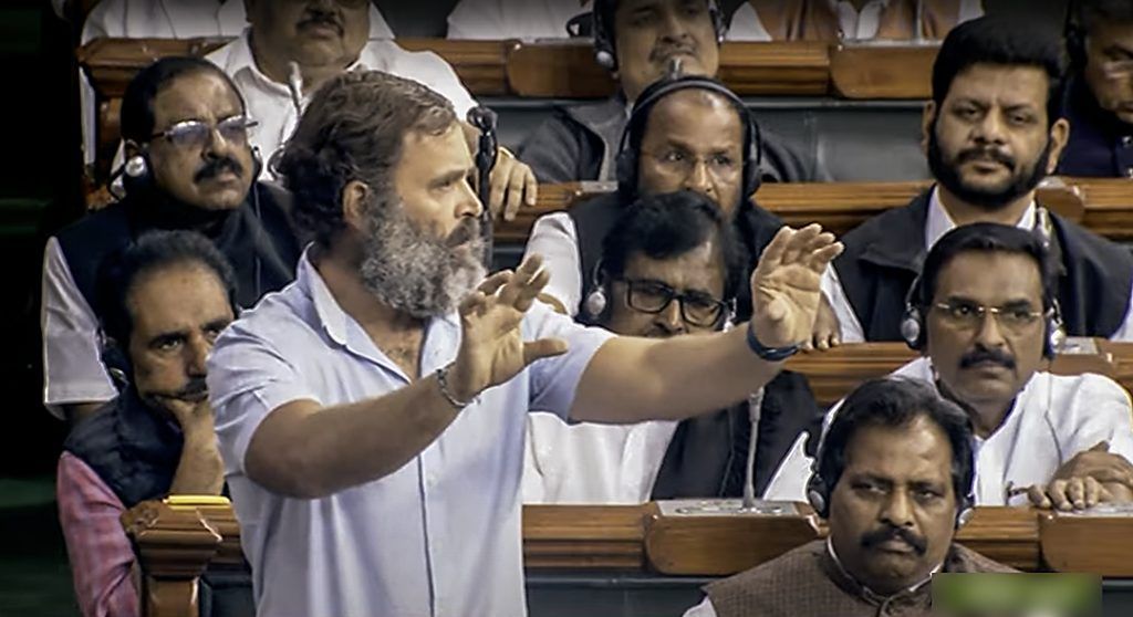 राहुल का जवाब- संसद वाले बयान पर क़ायम हूं