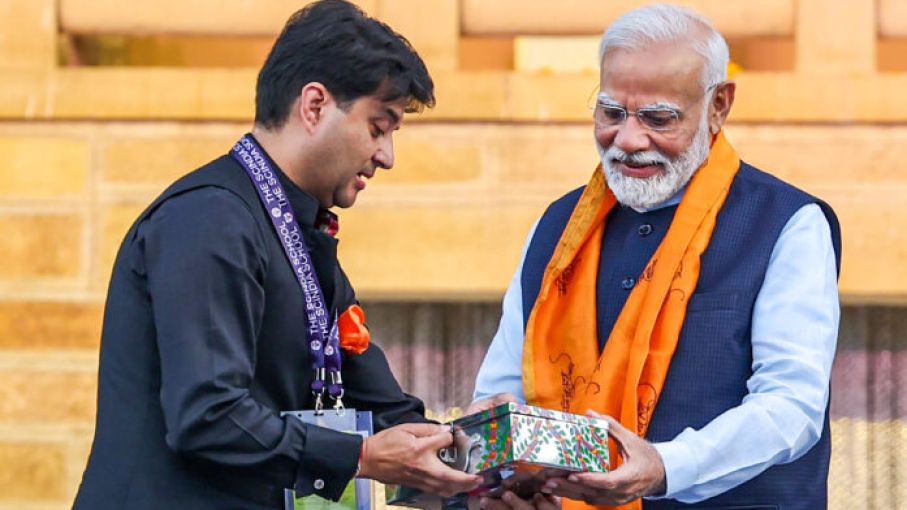 मध्य प्रदेश में दलबदल से कांग्रेस को भारी नुकसान या बीजेपी को?