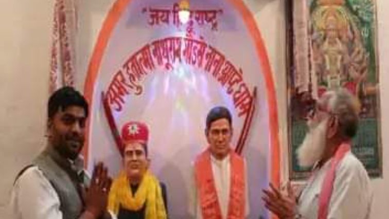 Nathuram Godse and Apte Statues in Meerut - Satya Hindi