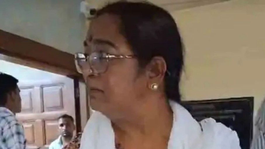 एकजुटता के लिए एमपी महिला कांग्रेस जुटी, आपस में ही उलझ गईं?
