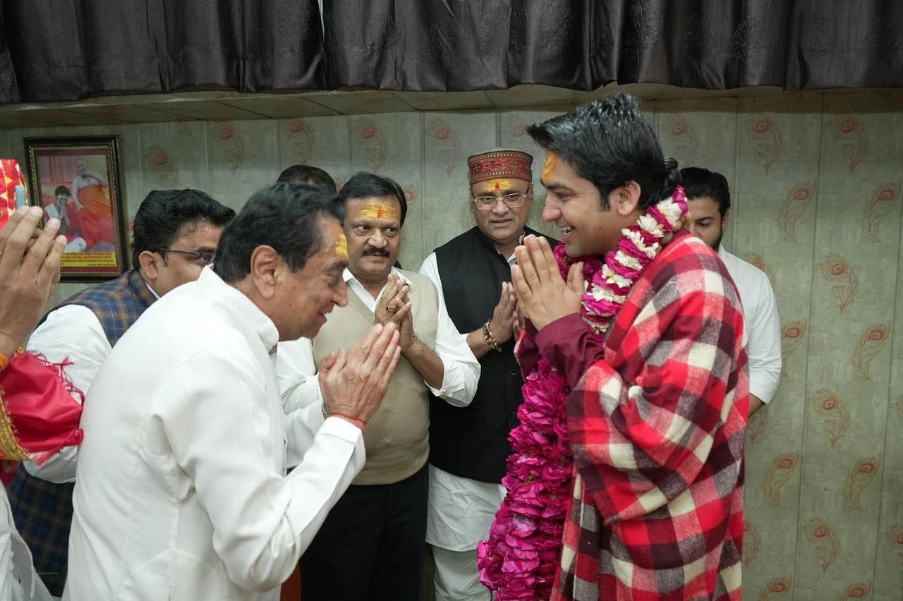 मध्यप्रदेश में कांग्रेस बाबाओं के चक्कर में पड़ी तो घाटे में रहेगी!
