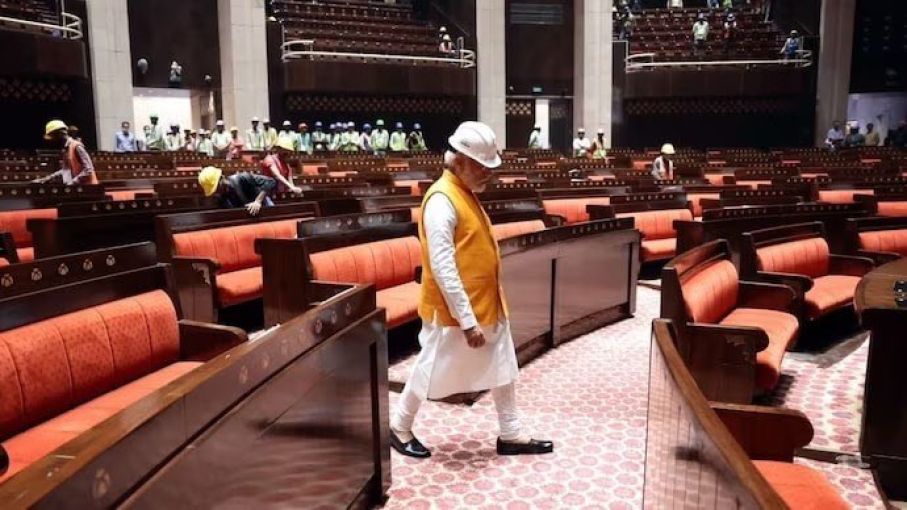 sengol new parliament building democracy vs monarchy - Satya Hindi