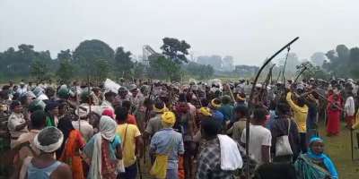 Chhattisgarh: Tribals protest against cutting of trees at Adani coal mine in Hasdev jungle  - Satya Hindi