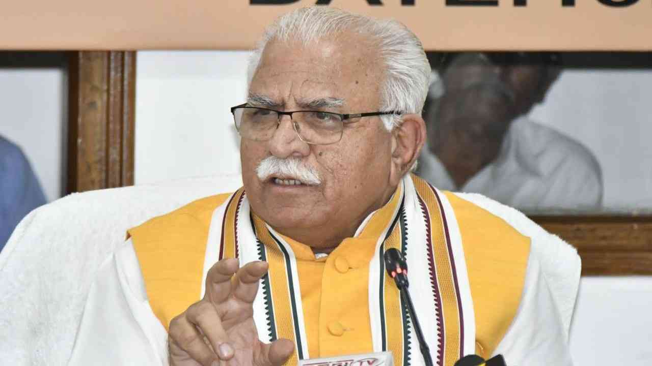 हरियाणाः पूर्व सीएम खट्टर ने ऐसा क्या कहा कि 5 जगह काले झंडे दिखाए गए
