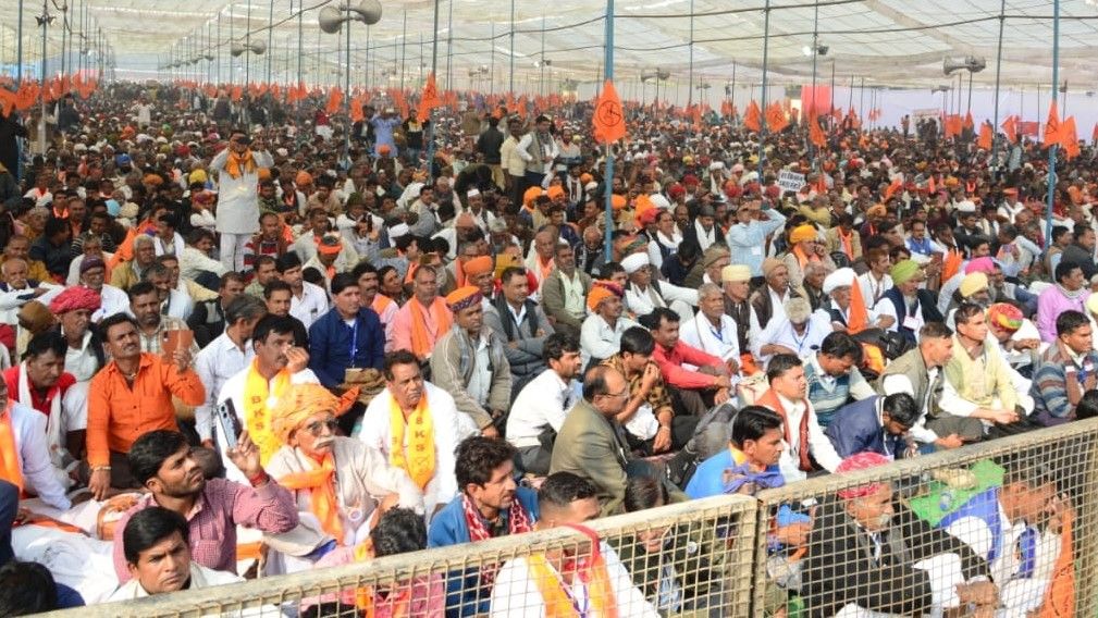 दिल्ली: किसान रैली में जुटे हजारों लोग, सरकार के सामने रखी मांगें