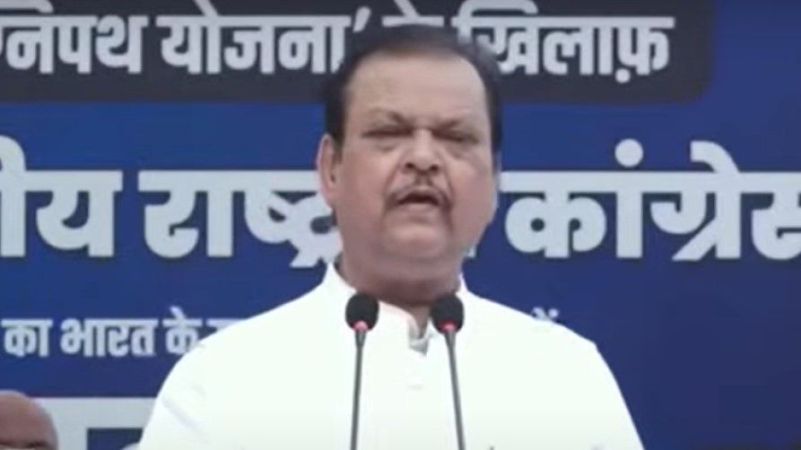 पीएम मोदी को लेकर कांग्रेस नेता सहाय ने दिया&nbsp;विवादित बयान