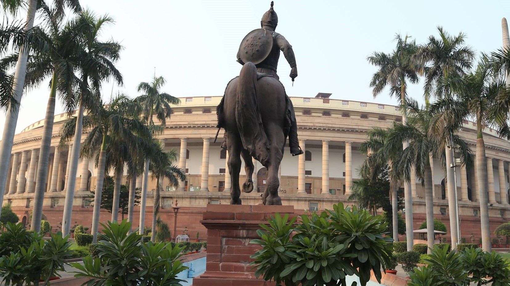 Think, who did not let the Parliament run, the government or the opposition? - Satya Hindi