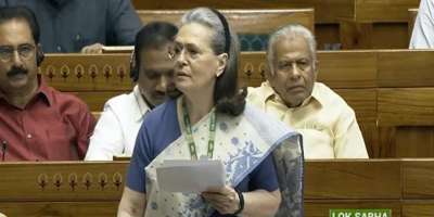 Women reservation bill should be implemented along with SC/ST, OBC, caste census: Sonia - Satya Hindi