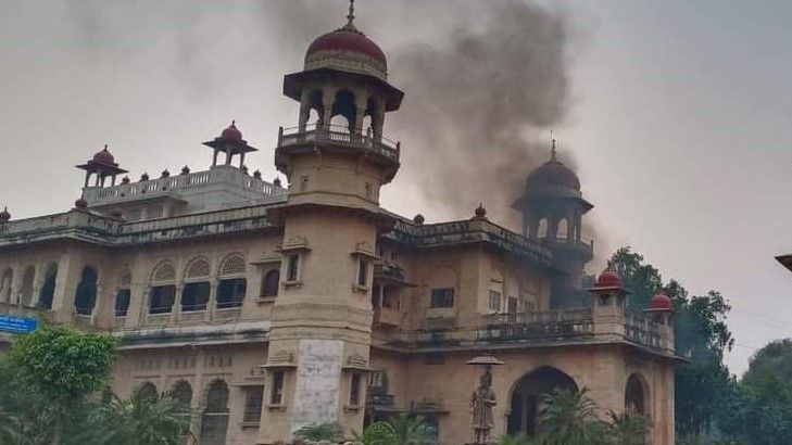 Violence At Allahabad University Vivekananda Pathak - Satya Hindi