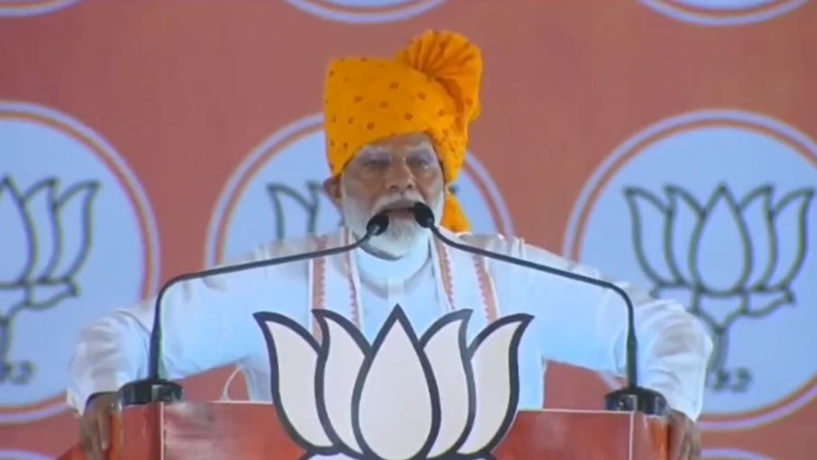 अलीगढ़ में मोदी का भाषण कल से भी तीखा, कब जागेंगे चुनाव आयोग और कोर्ट