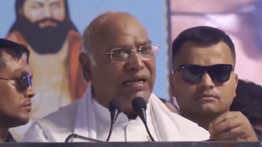 सरकार बनी तो करवाएंगे जाति जनगणना, 500 रुपये में देंगे गैस सिलेंडर : खरगे 