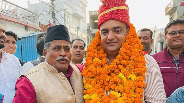 Azam Khan aide Fasahat Ali Khan joins BJP in Rampur bypoll 2022 - Satya Hindi