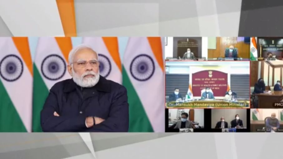 लोग मास्क पहनें, अधिकारी टेस्टिंग बढ़ाएँ: पीएम मोदी