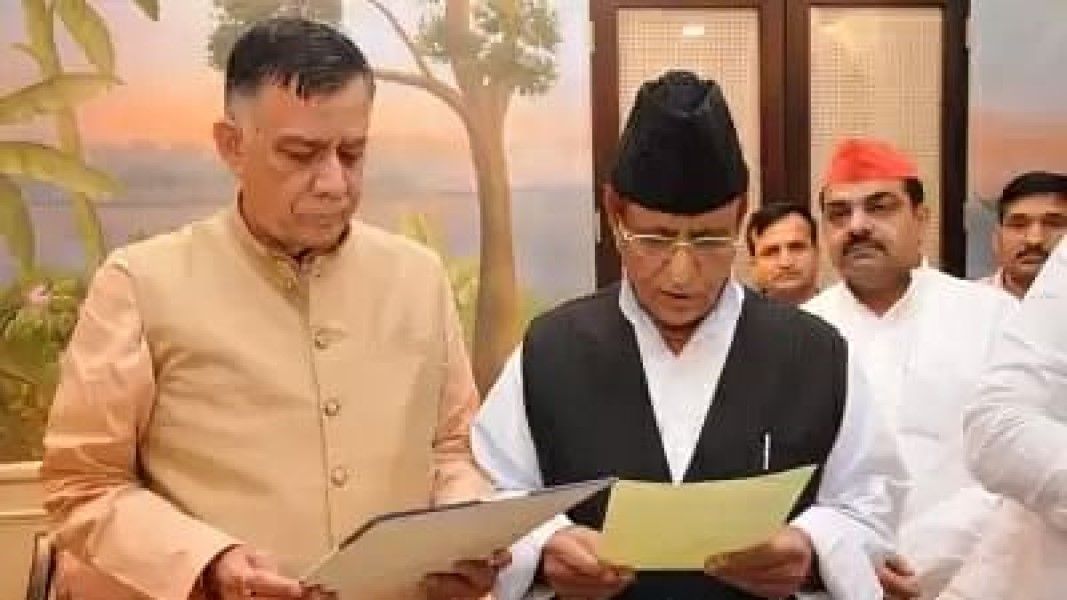 आजम खान के बयान और एक्शन ने सपा की धड़कनें बढ़ाईं