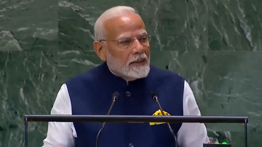 प्रजातंत्र को कैसे मारा जाता है...भारत का उदाहरण सामने है