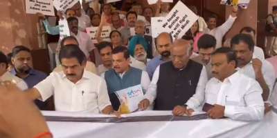 opposition parties march to rashtrapati bhavan over rahul gandhi defamation case - Satya Hindi