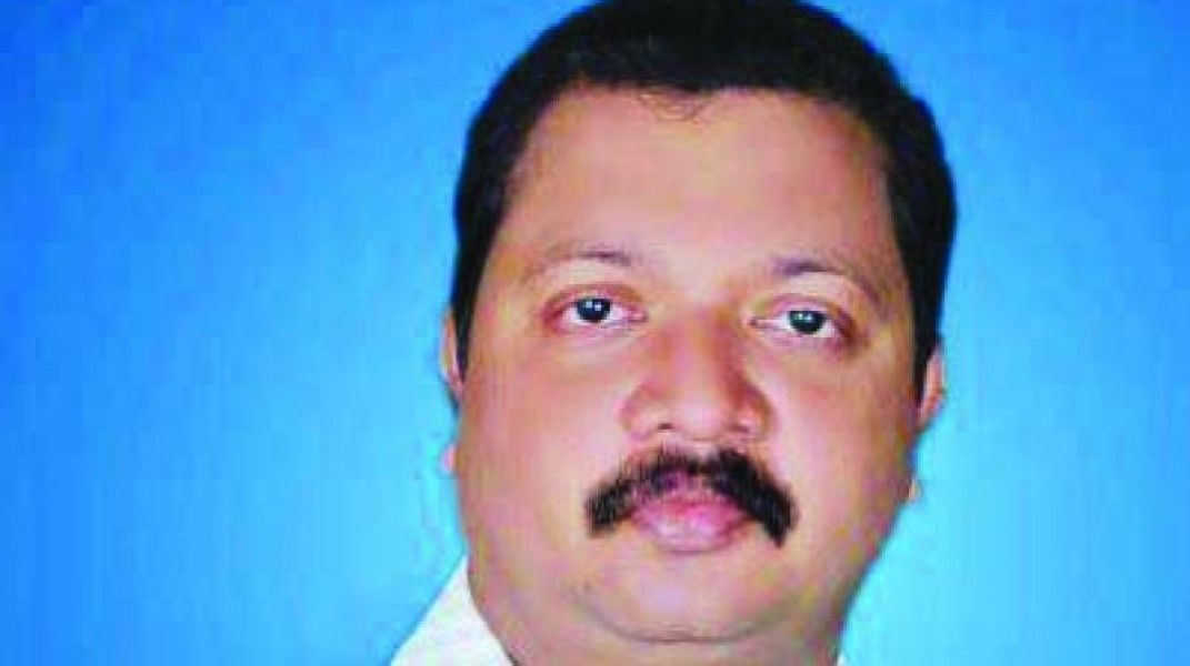 Rebel MLA Mangesh Kudalkar's office attacked in Mumbai - Satya Hindi