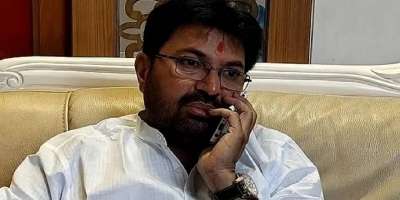 Maharashtra: ED seizes Uddhav's special Arjun Khotkar's land - Satya Hindi