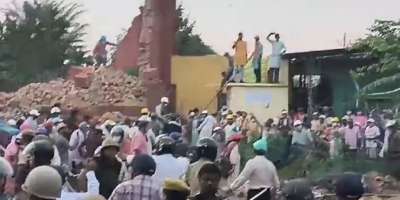 agra demolition drive police protesters clash - Satya Hindi
