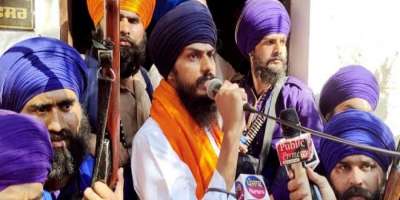 Amritpal Singh wants to surrender, flag march in Amritsar - Satya Hindi