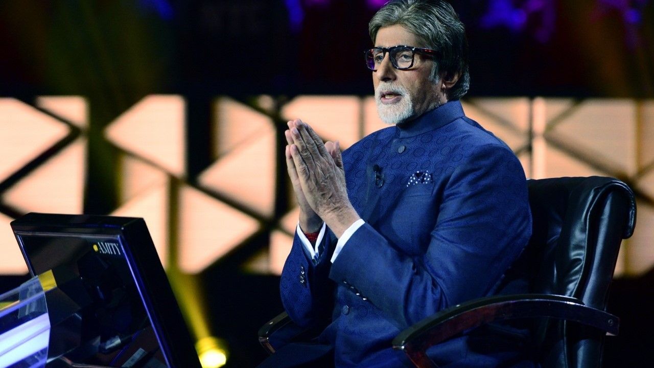 Amitabh Bachchan 80th Birthday grand old man of Indian cinema - Satya Hindi