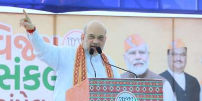 amit shah said bjp taught a lesson in 2002 in gujarat election campaign - Satya Hindi