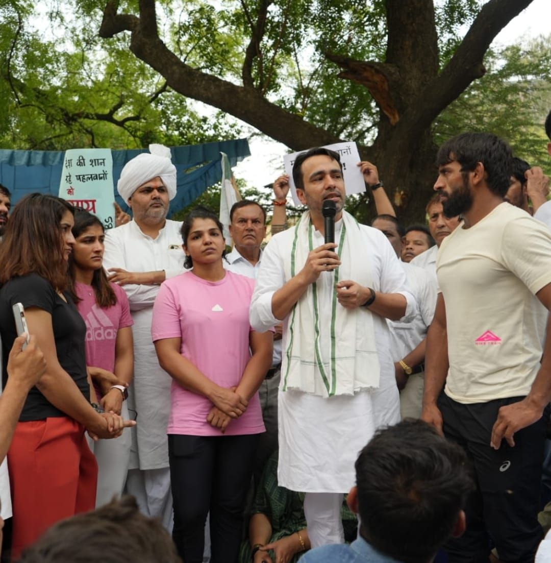 Jayant Chaudhary rld reached in support of women wrestlers, top Jat lobby also active - Satya Hindi