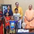 UP: Death in police custody, chocolates given to Mohit Pandey children, photo with Yogi - Satya Hindi